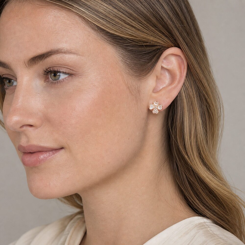 Van Cleef & Arpels Elegant Signature Earrings Style 3 | New with Box - Picture 8 of 9